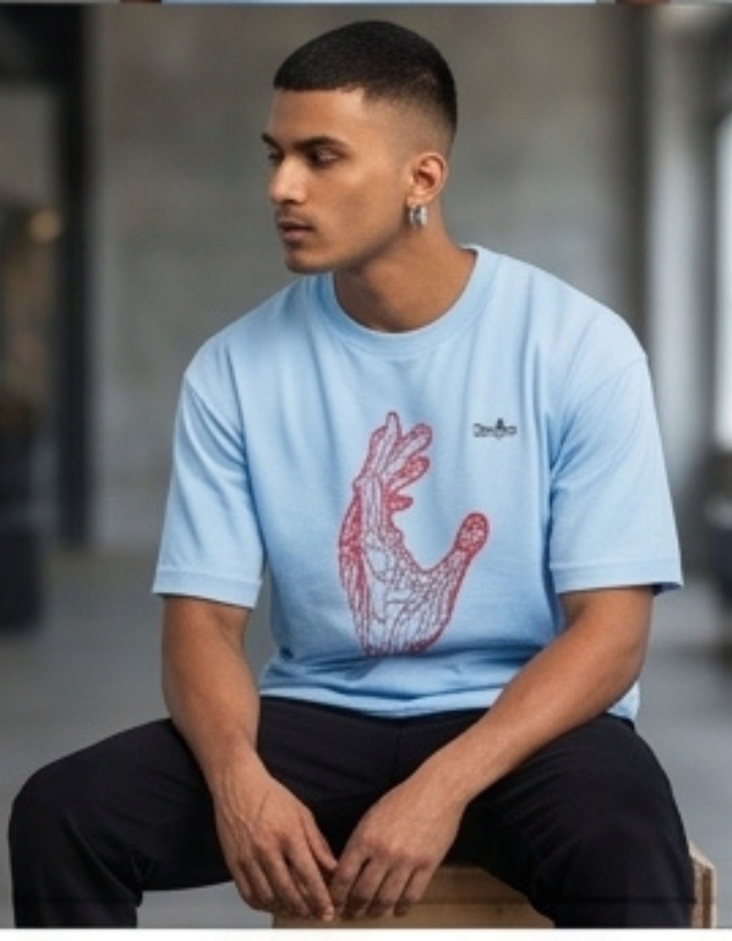 Dunbond label White Oversize T-Shirt// Front hand graphic