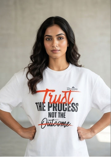 Oversize T-Shirt// trust the process// typography