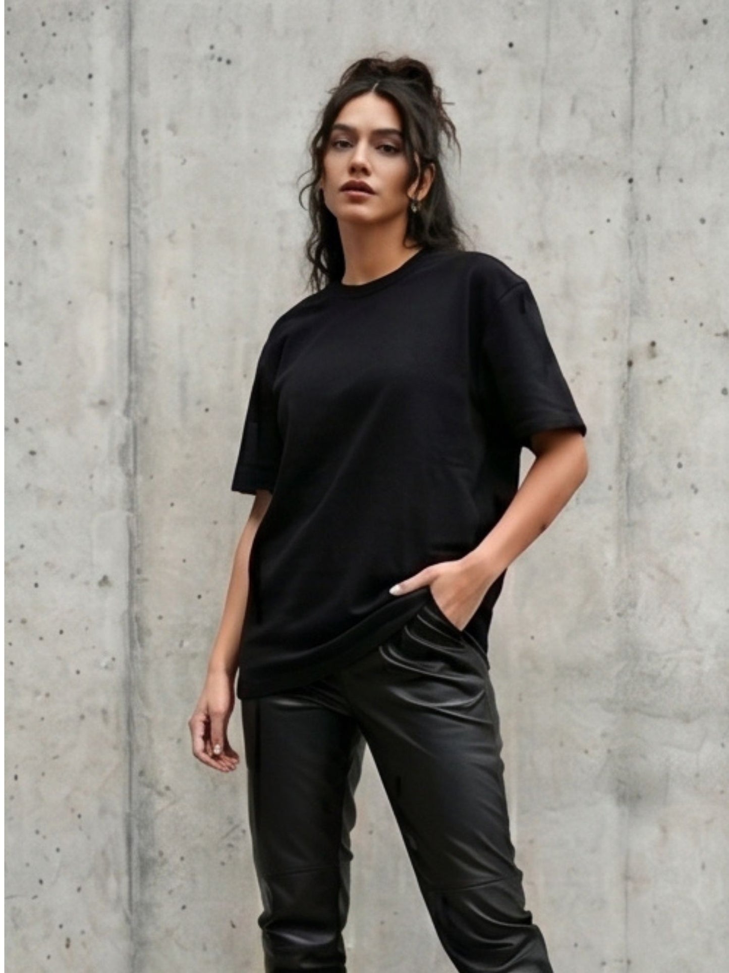 Dunbond label White Oversize T-Shirt // Back Spider print