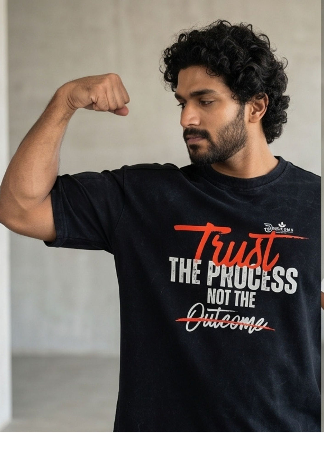Oversize T-Shirt// trust the process// typography